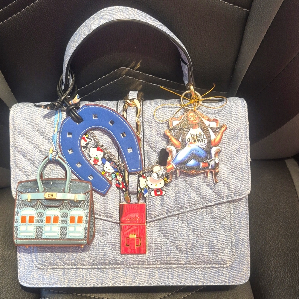 Horseshoe Bag Charms - Picture 2 of 16